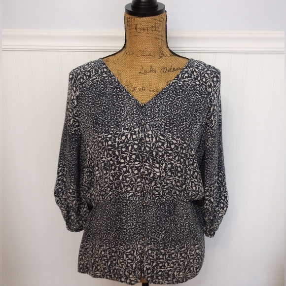 Banana Republic Navy Silk Floral Boho Babydoll Blouse • 3/4 Sleeve • Size L - Picture 1 of 12